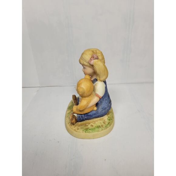 Vintage Denim Days, Homco Figurine 1504  Debbie After Morning Chores - Picture 4 of 6